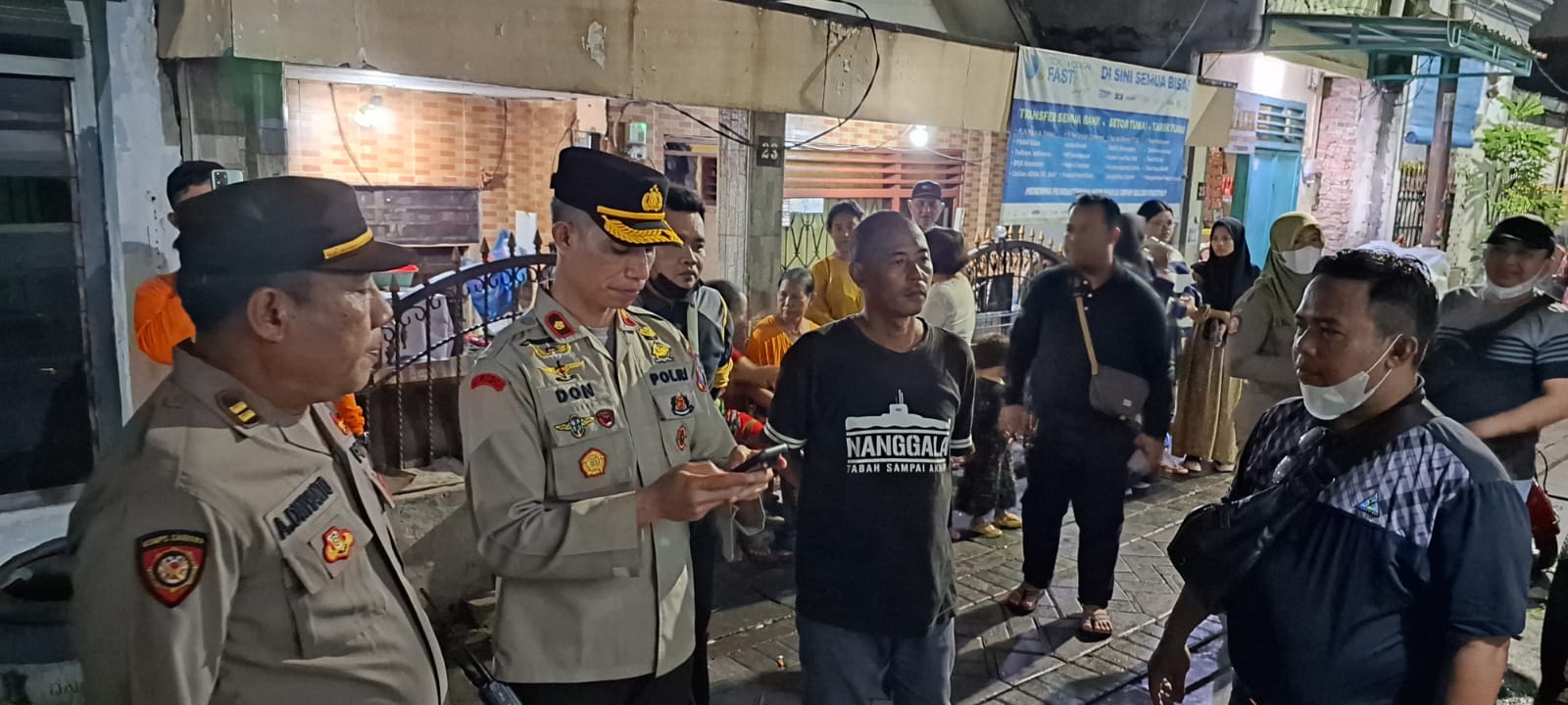 Polsek Sawahan Mendatangi Penemuan Jenazah Di Kupang Krajan Surabaya
