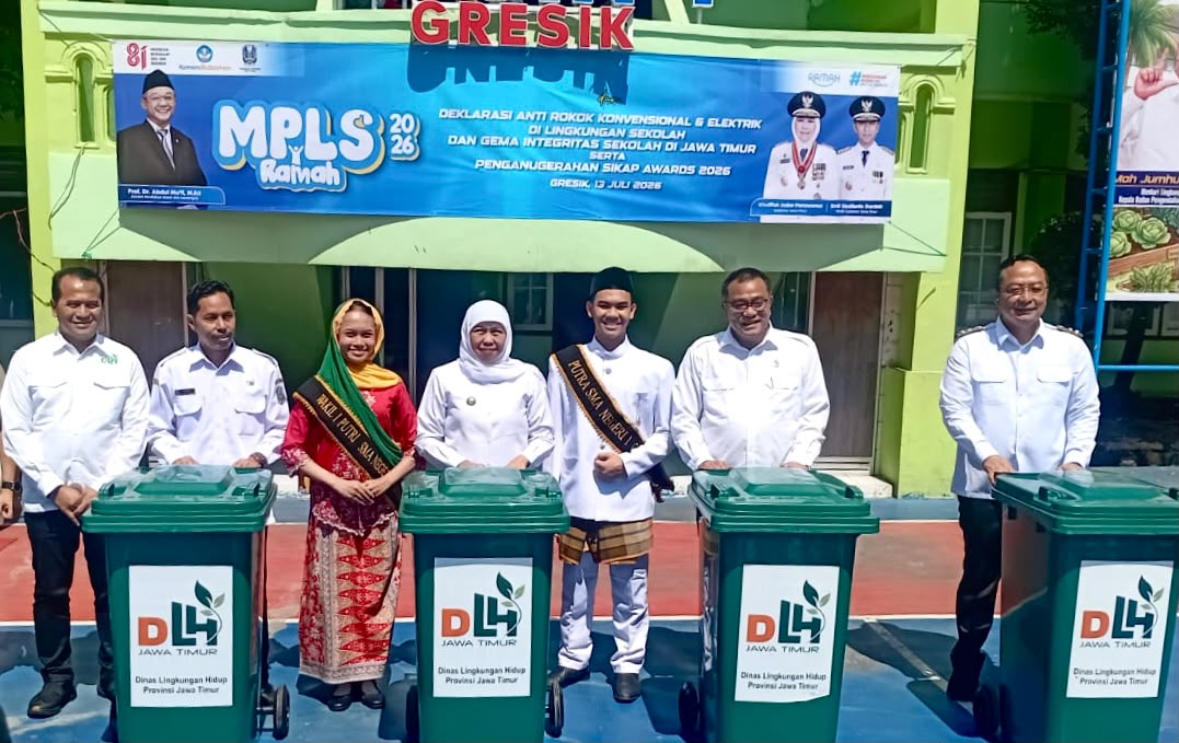 Menteri Lingkungan Hidup Tinjau Program SIKAP di Gresik, Siswa Dilibatkan dalam Ketahanan Pangan
