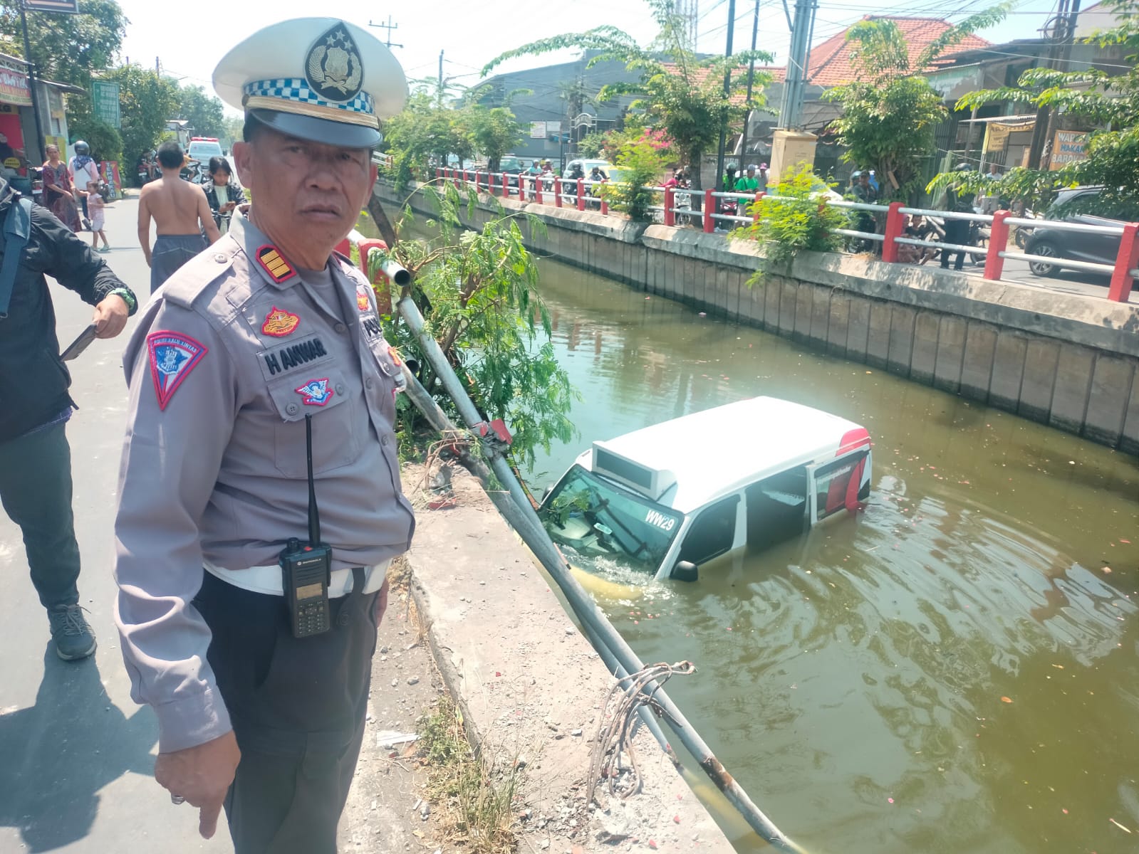 Wira Wiri Nyemplung Sungai, 4 Orang Terluka Dilarikan ke Rumah Sakit