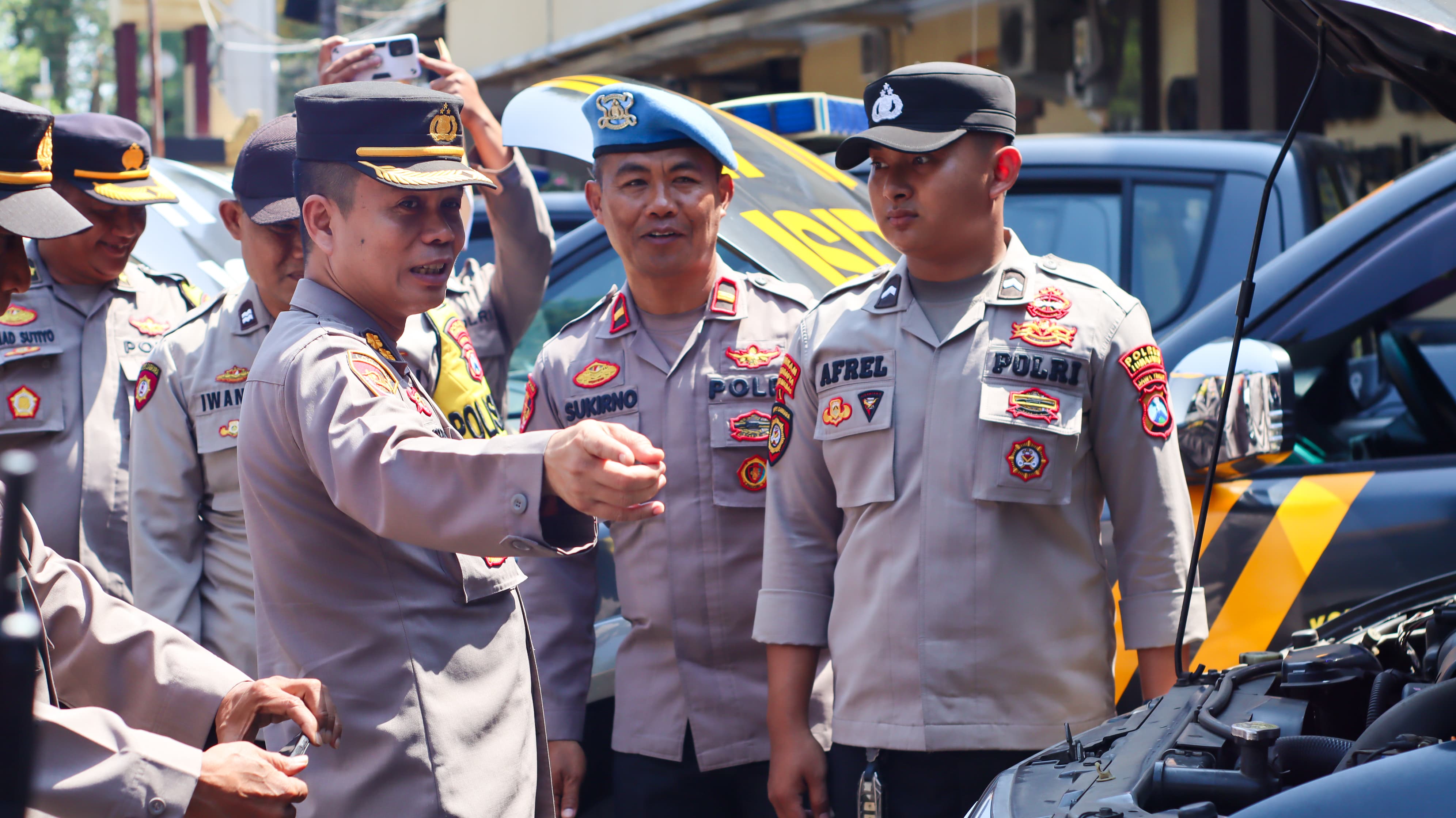 Pastikan Kesiapan Pengamanan Pilkada 2024, Tim Logistik Polda Jatim Cek Ranmor Dinas Polres Lumajang