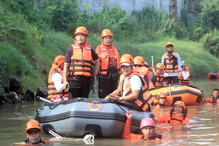 Wali Kota Pasuruan Susuri Sungai Gembong, Analisis Potensi dan Tantangan Lingkungan
