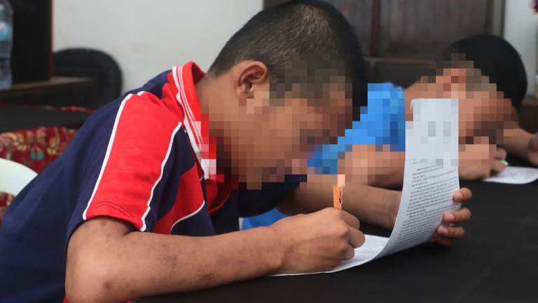 Lapas Kediri Pastikan Hak Pendidikan, Empat Anak Binaan Ikuti Ujian Tengah Semester