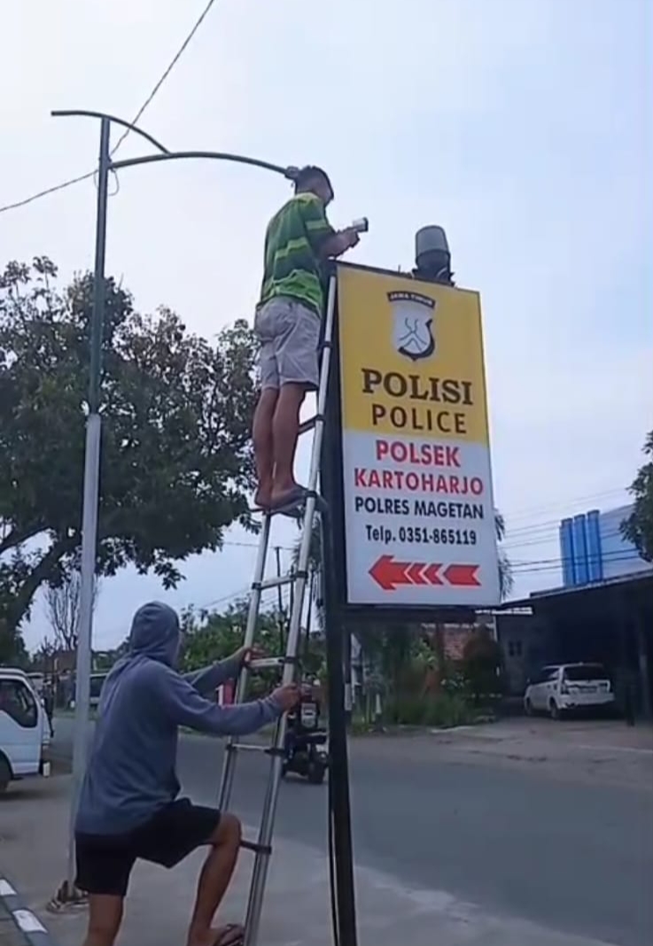Pantau Keamanan Perbatasan Magetan - Madiun, Polsek Kartoharjo Dapat Bantuan CCTV Warga