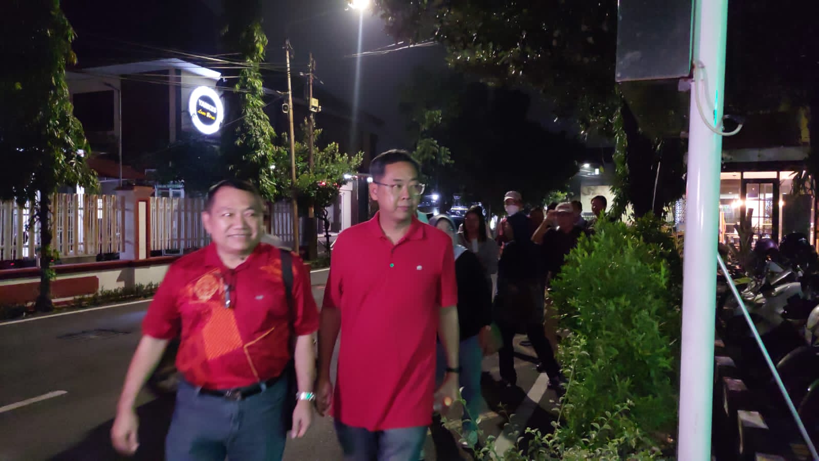 Belasan Penghuni Apartemen Bale Hinggil Geruduk Polda Jatim Buntut Pemutusan Listrik dan Air