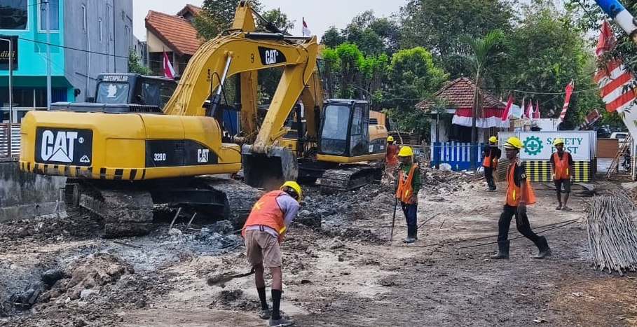 Pemkot Surabaya Bangun Rumah Pompa Baru Atasi Banjir di Ketintang hingga Margorejo