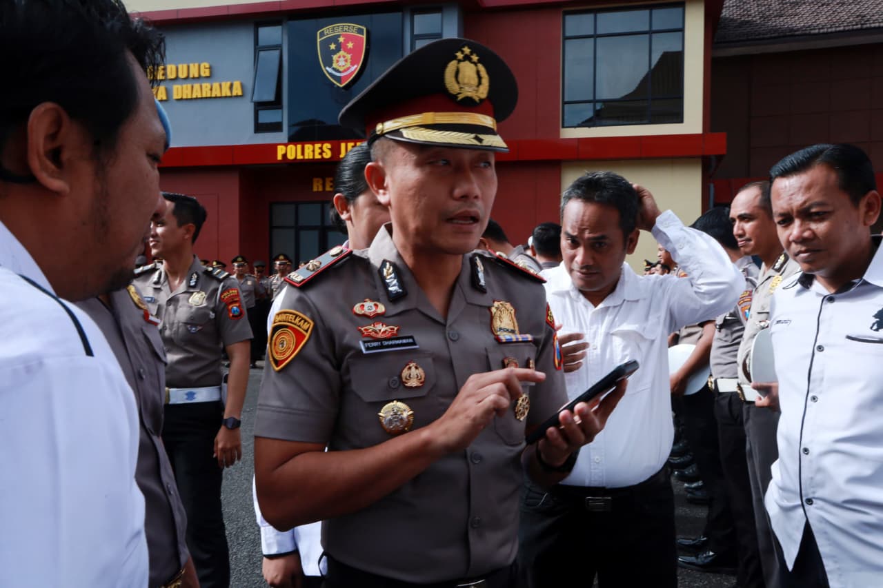 Jaga Marwah Institusi, Wakapolres Jember Pimpin Gaktiplin Personel