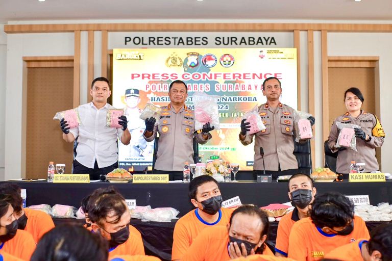 Polrestabes Surabaya Ungkap 59 Kasus Narkoba, Ringkus 83 Tersangka dengan BB Senilai Rp 35 Miliar