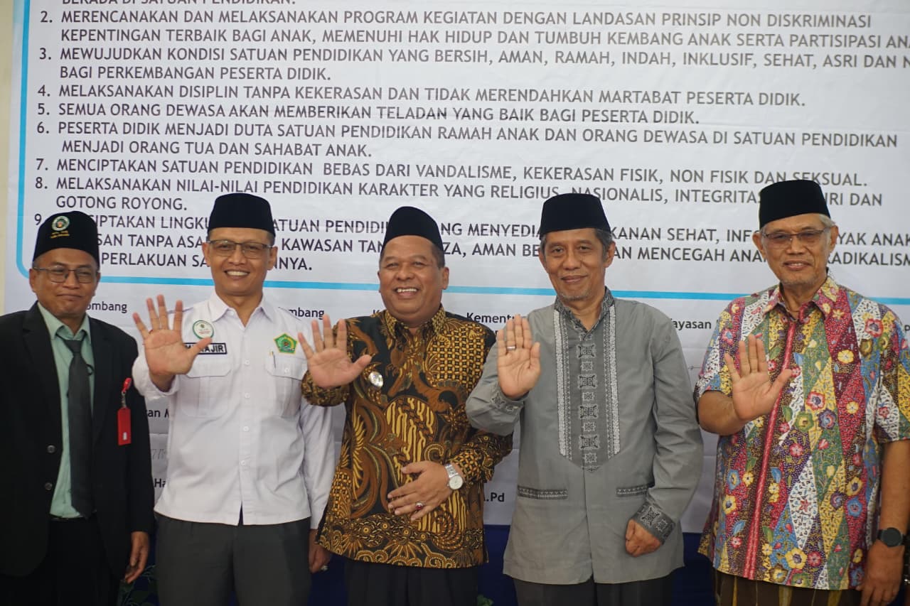 Menuju KLA, Wabup Jombang Deklarasikan Sekolah Ramah Anak di MQ Tebuireng