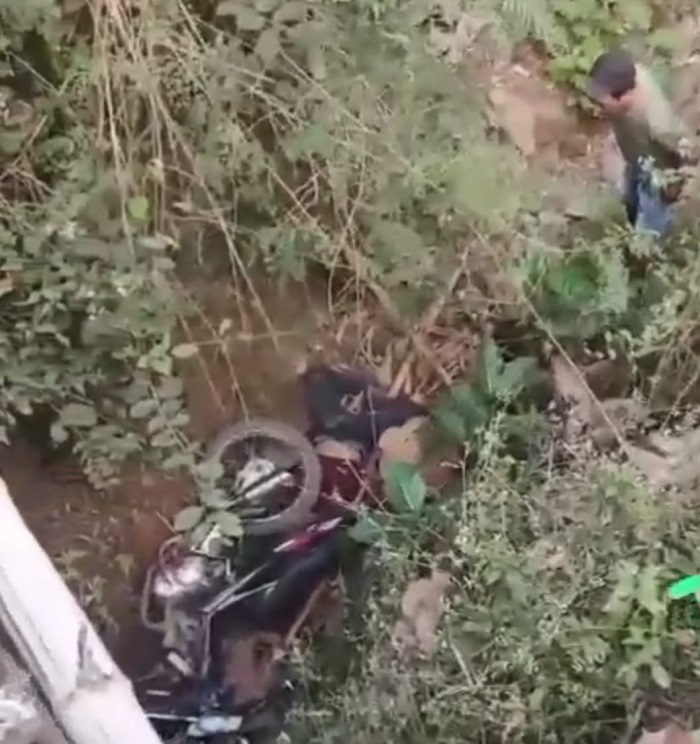 Diduga Rem Blong, Warga Situbondo Tewas Tertimpa Motor di Dasar Jurang