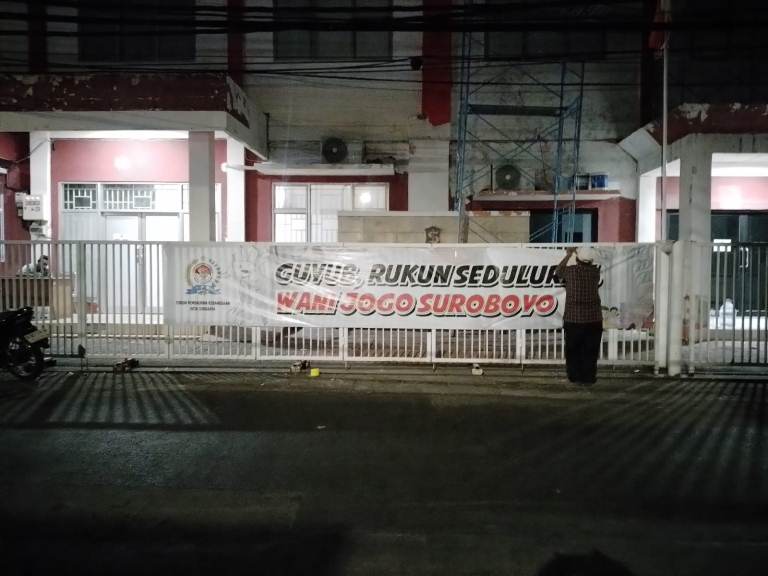 FPK Kota Surabaya Pasang 100 Spanduk, Kuatkan Gotong Royong Jogo Suroboyo Antar-Kelompok Masyarakat