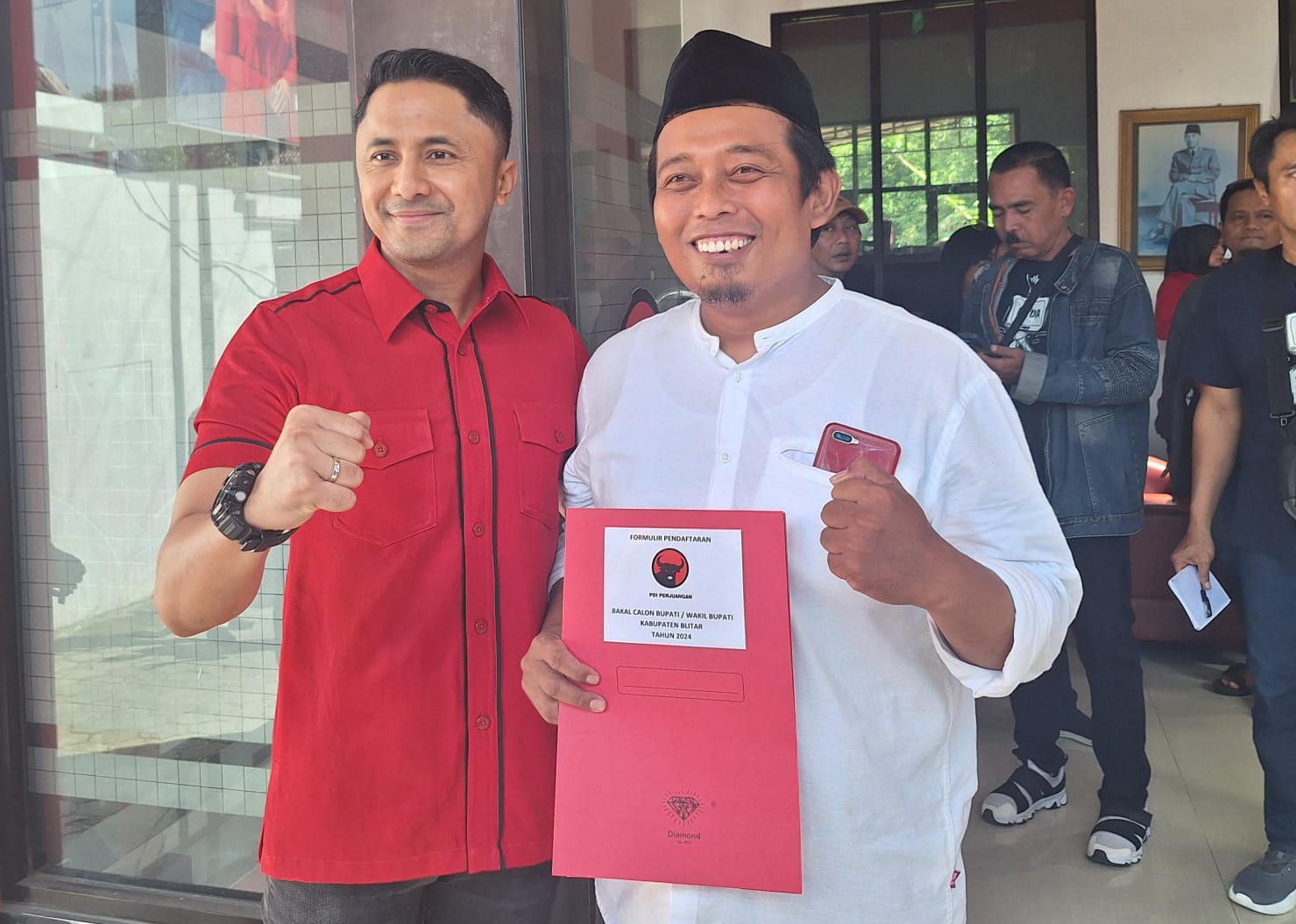 Hengky Kurniawan Resmi Daftar Bupati Blitar Lewat PDI-P