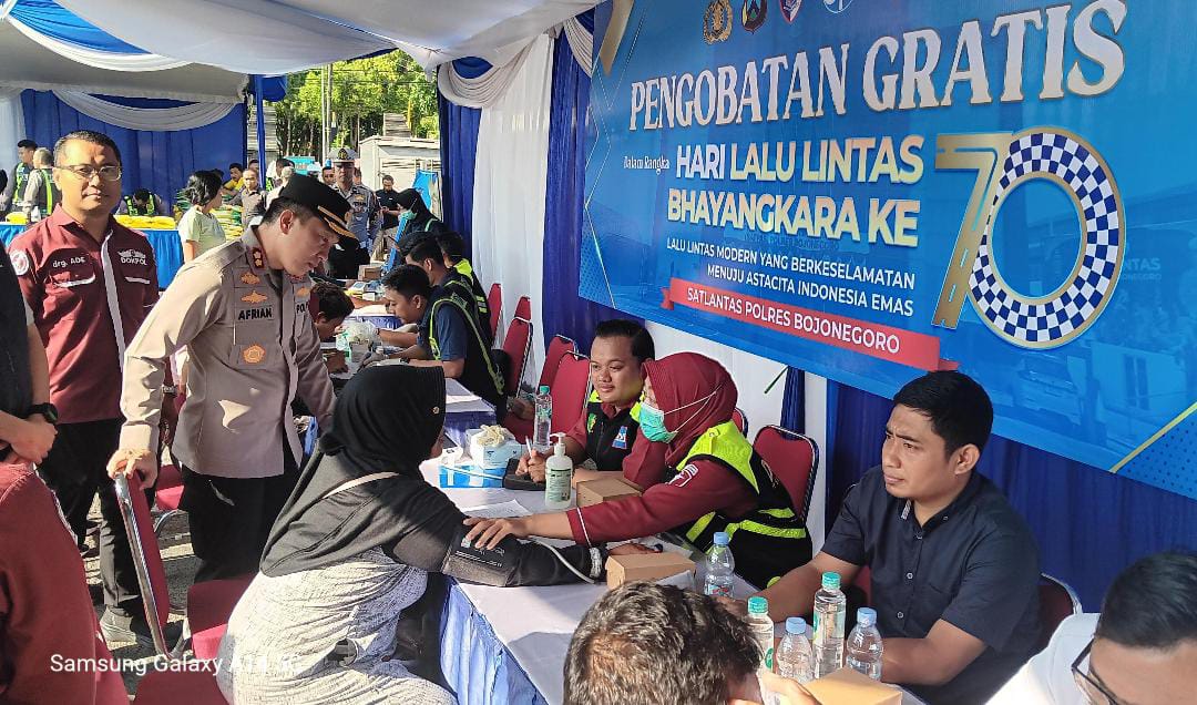 Hari Lalu Lintas Ke-70, Satlantas Polres Bojonegoro Gelar Pasar Murah, Cek Kesehatan Gratis hingga Donor Darah