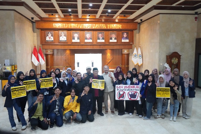 Gen Z Jatim Desak DPRD Susun Perda Plastik Sekali Pakai