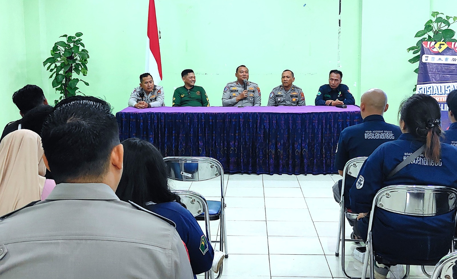 Satlantas Polresta Malang Kota Bekali TPTKP ke Relawan Ambulans