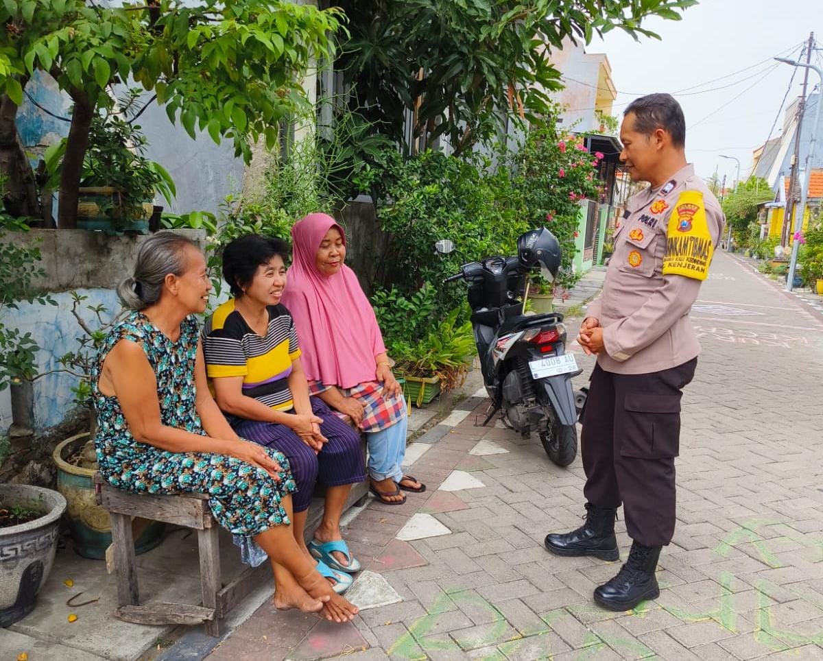 Bhabinkamtibmas Polres Pelabuhan Tanjung Perak Ajak Warga Partisipasi Pemilu 2024