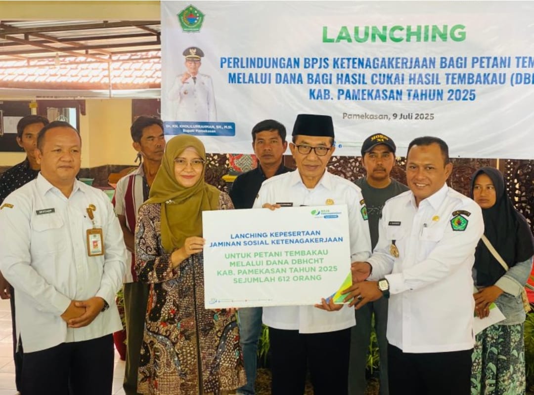 Ratusan Buruh Tani Tembakau Pamekasan Dapat BPJS Ketenagakerjaan