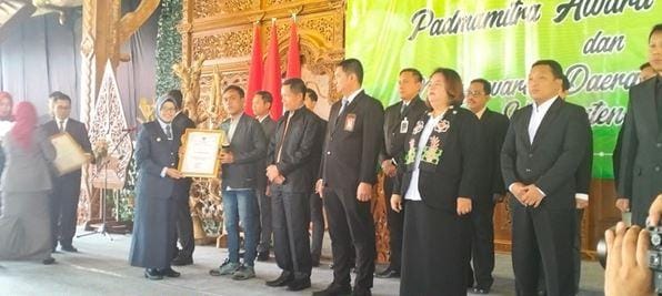 Bupati Blitar Buka Acara Pemberian Penghargaan Padmamitra Award