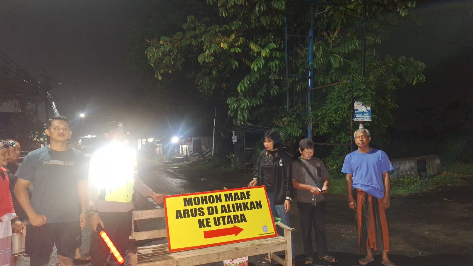 Hujan Deras, Jalan Penghubung Kecamatan Karangrejo-Sendang Amblas Puluhan Meter