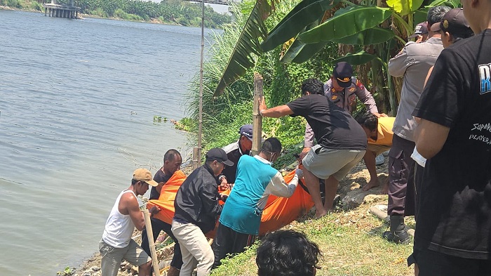Pria Sidayu Ditemukan Tewas Mengapung di Bengawan Solo Gresik