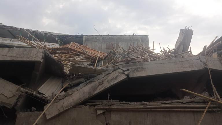 Bangunan Ponpes Al-Khozini Buduran Sidoarjo Ambruk, Santri Terjebak Reruntuhan