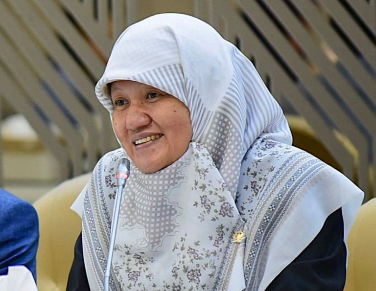 Sikapi Kebijakan PJJ, Reni Astuti Minta Siswa Jadi Prioritas Utama