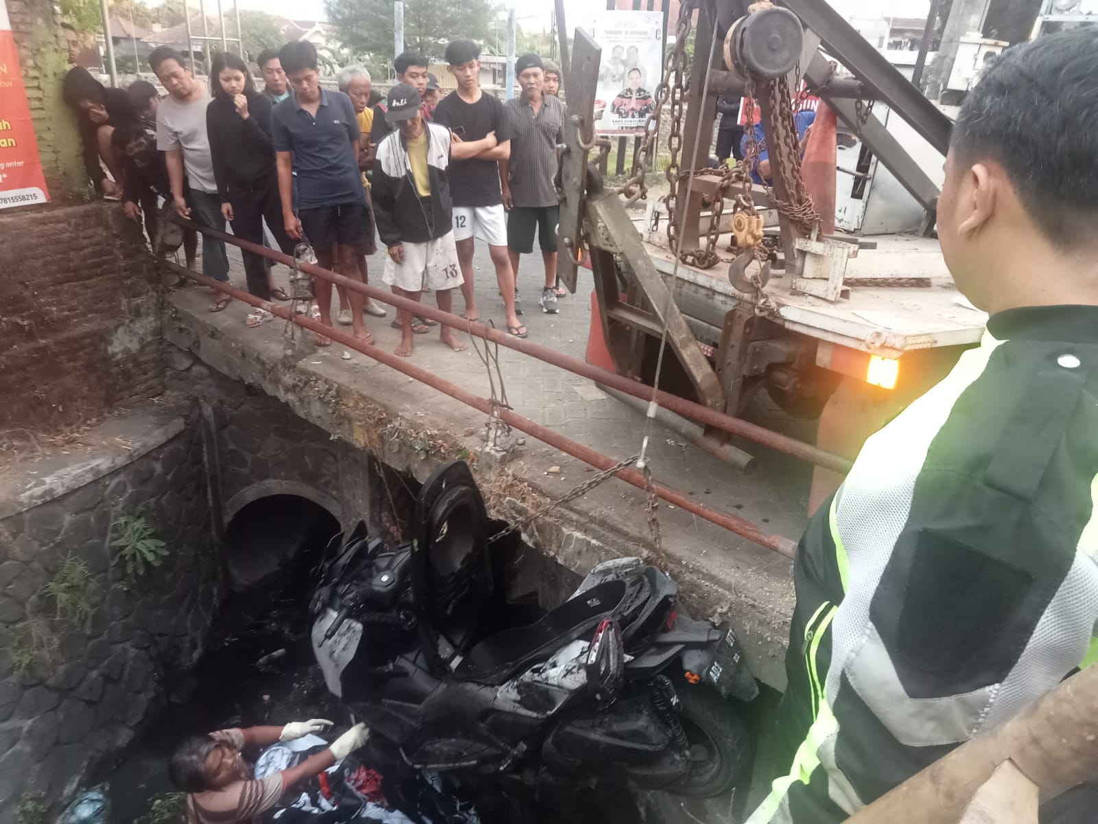 Satlantas Polres Tulungagung Tanggapi Selokan Maut Jalan Mayjend Sungkono