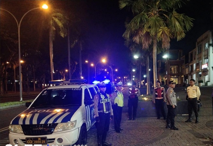 Polsek Lakarsantri Intensifkan Patroli Blue Light: Sikat 3C dan Gangster di Kalisantri