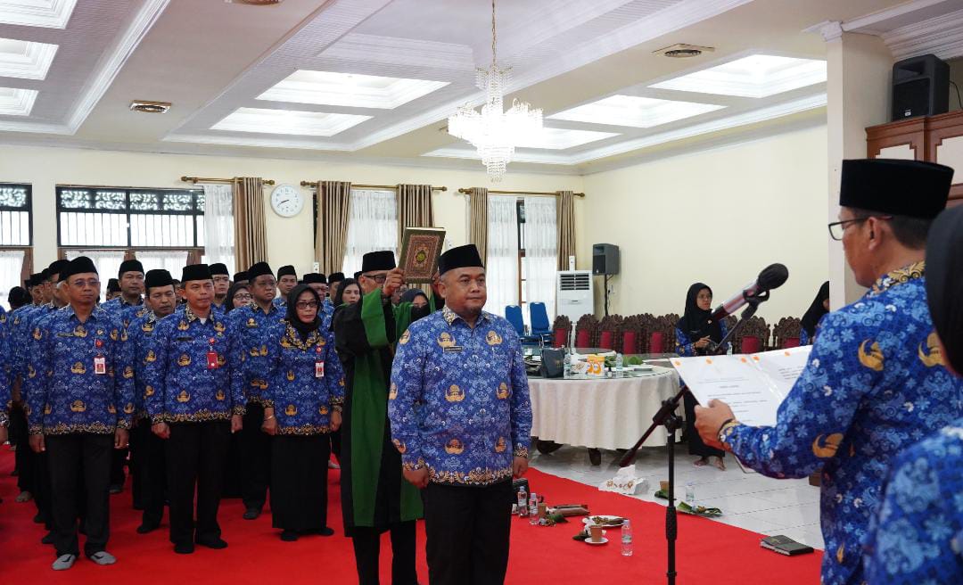 Bupati Wahono Lantik Andik Sudjarwo Jadi Pj Sekda Bojonegoro