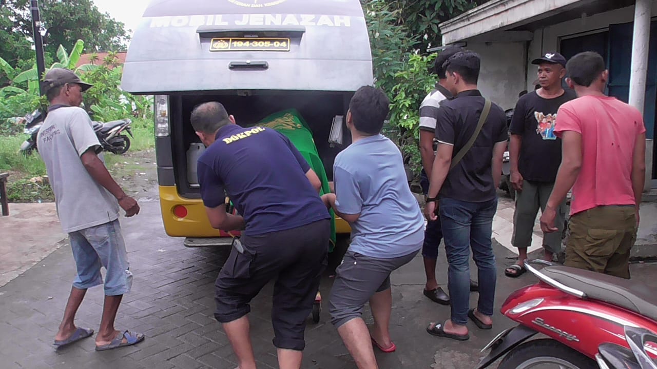 Anak Bunuh Bapak di Sidoarjo, Korban Dipukuli Kursi dan Kepala Dibentur-benturkan