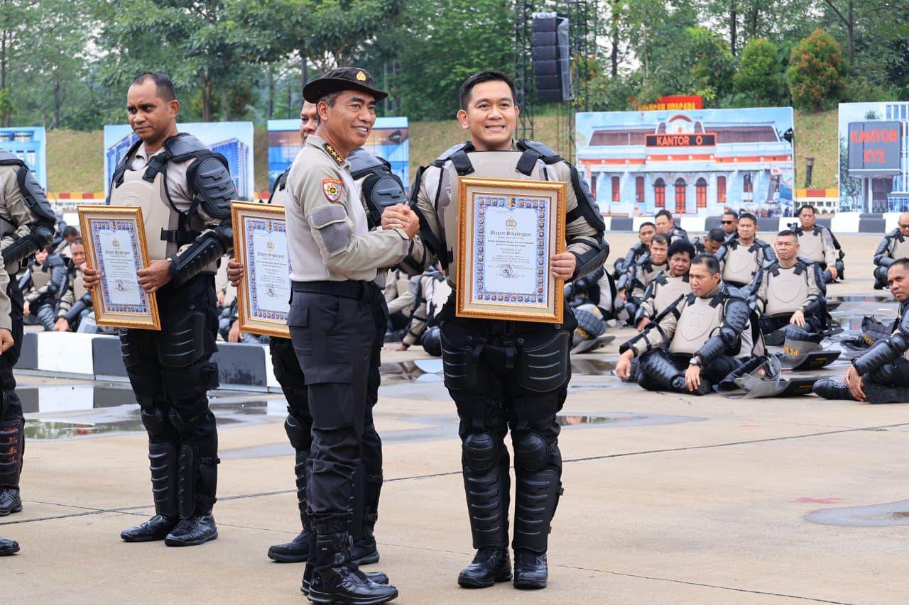 Prestasi Gemilang, Kapolres Blitar Raih Penghargaan Quick Wins dan Video Pamapta Terbaik