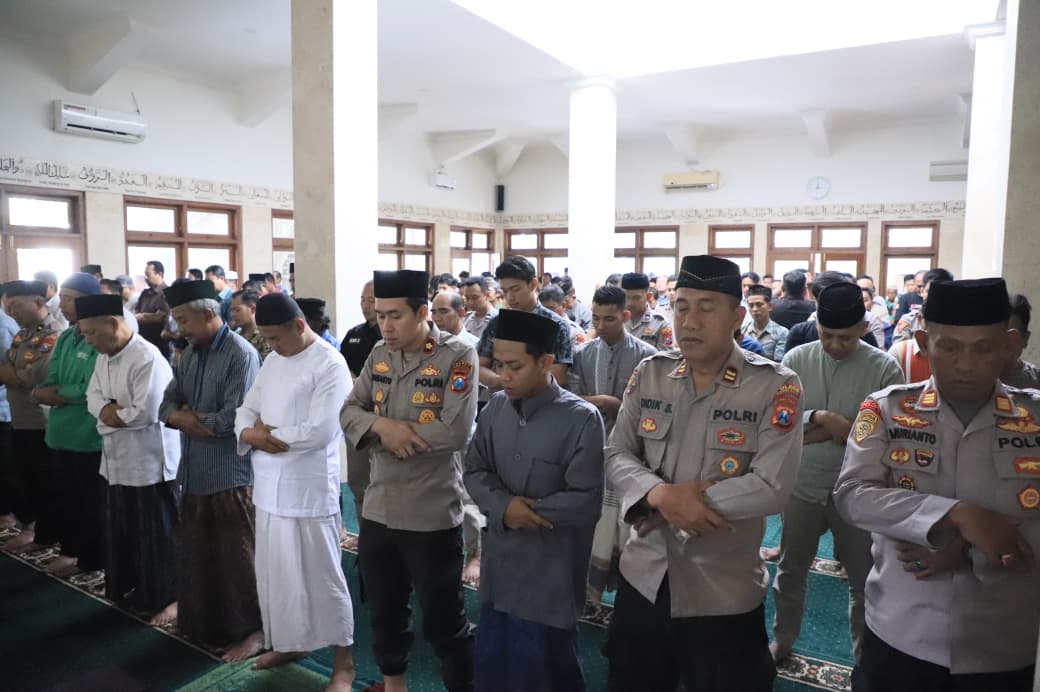 Peduli Sesama, Polres Kediri Kota Ajak Masyarakat Salat Gaib dan Doa Bersama