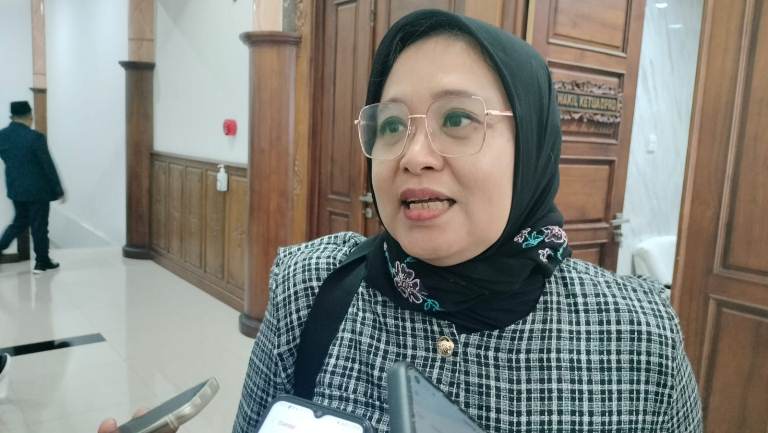 HET Gabah Anjlok, Fraksi PDI-P Jatim Tagih Komitmen Pemerintah Lindungi Petani 