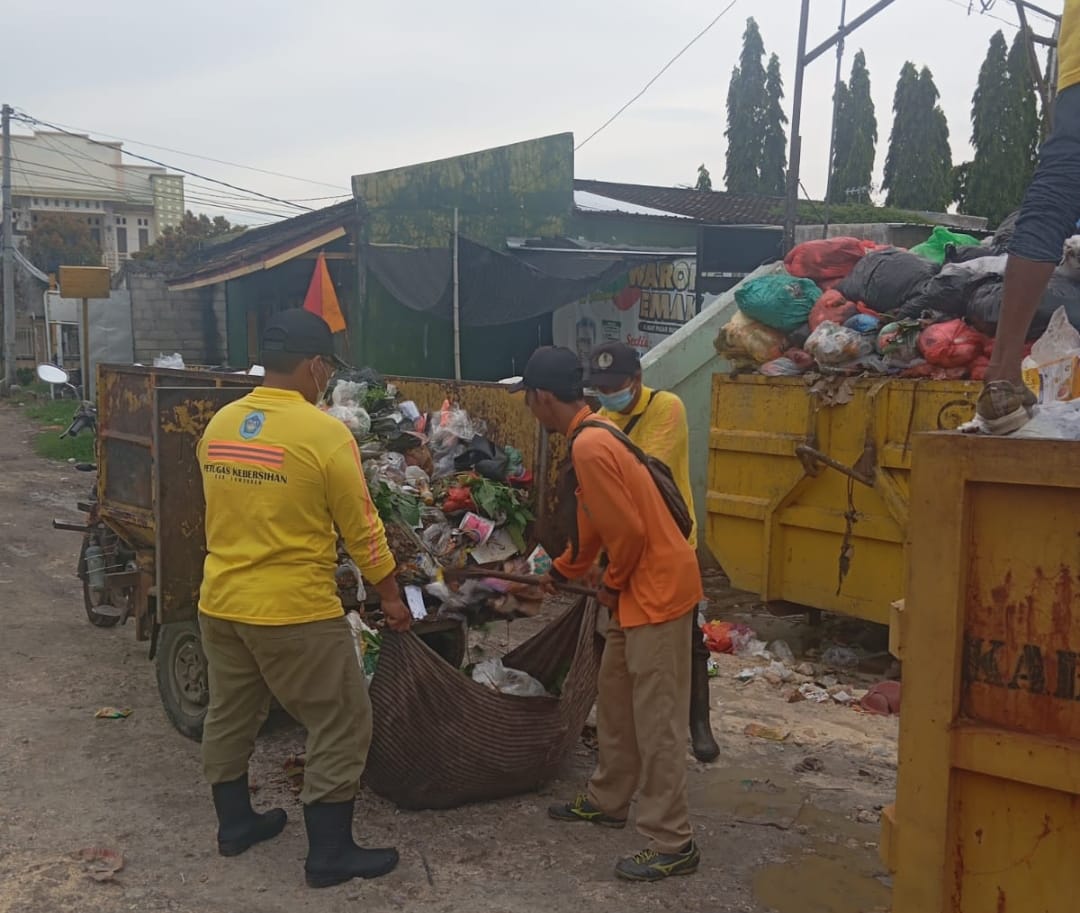 Sambut Hujan dan Nataru, 198 Tim Kebersihan Disiagakan DLH Lamongan