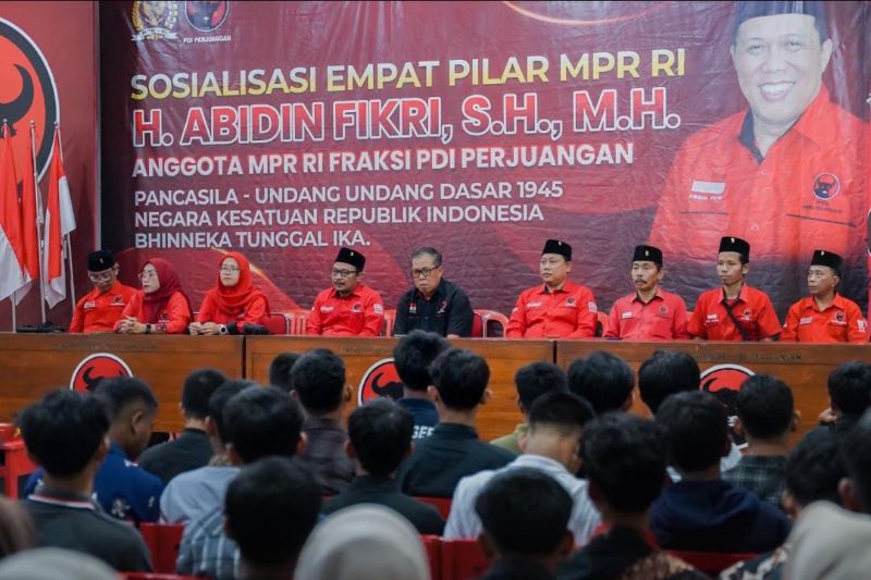 Sosialisasi Empat Pilar MPR RI Bersama Siswa-siswi Madrasah se-Bojonegoro Digelar di Kantor DPC PDI-P