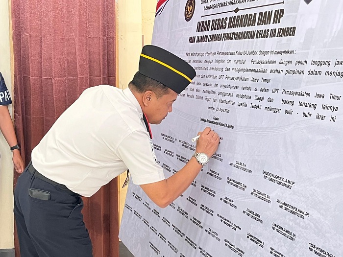 Kepala Lapas Jember Pimpin Penandatanganan Pakta Integritas Ikrar Bebas Narkoba dan HP