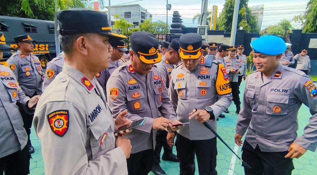 Cegah Judi Online, Semua Handphone Anggota Polresta Banyuwangi Diperiksa