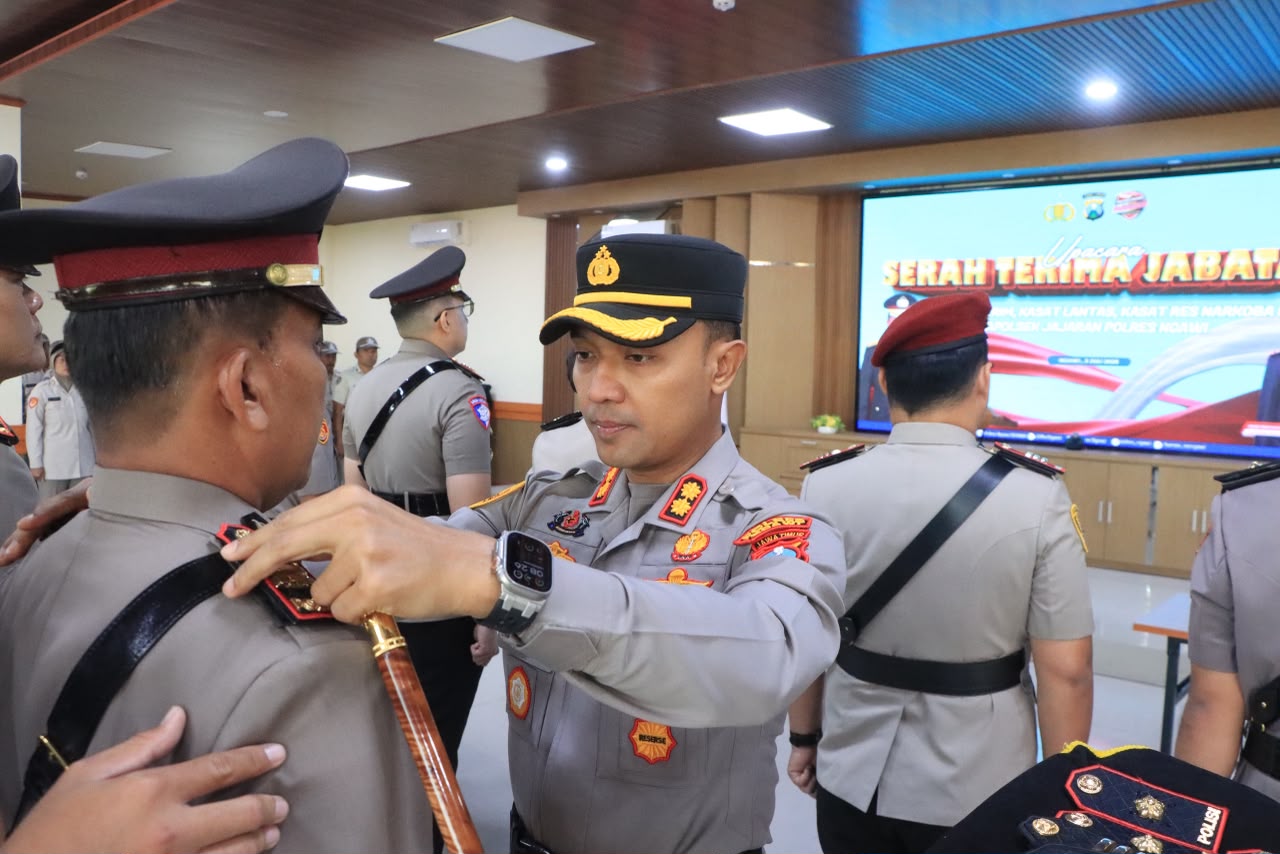 Mutasi Pejabat dan Kapolsek, Kapolres Ngawi Tekankan Profesionalisme dan Pelayanan Prima 