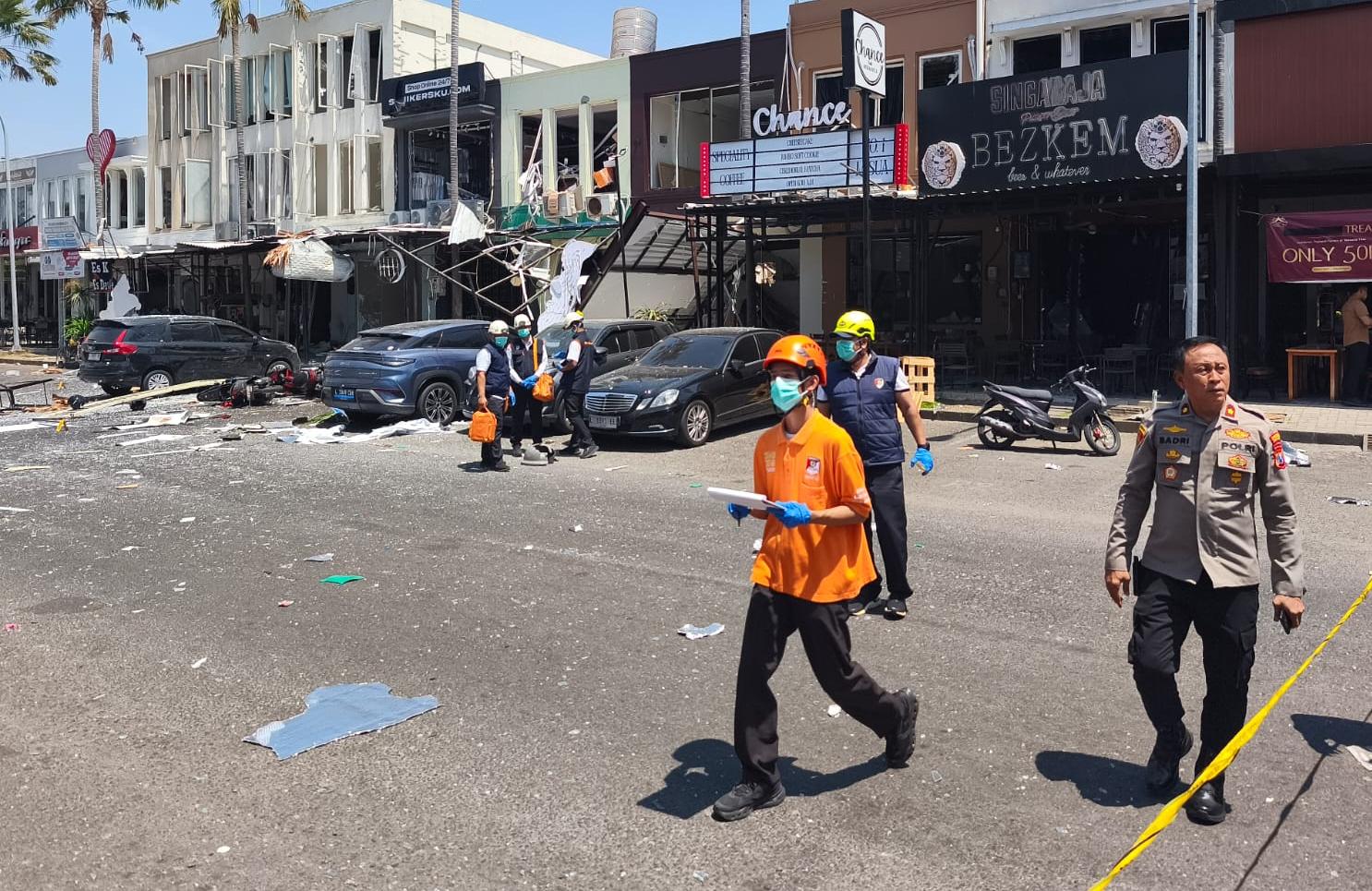Labfor dan Inafis Olah TKP Ledakan Ruko San Antonio Surabaya, 41 Bangunan Terdampak