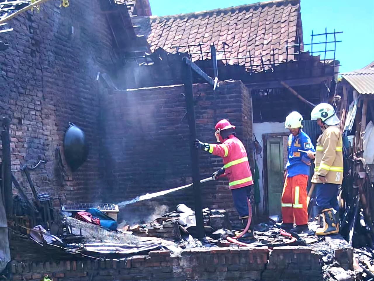Ditinggal Masak, Rumah Warga Wonorejo Ludes Dilalap Api