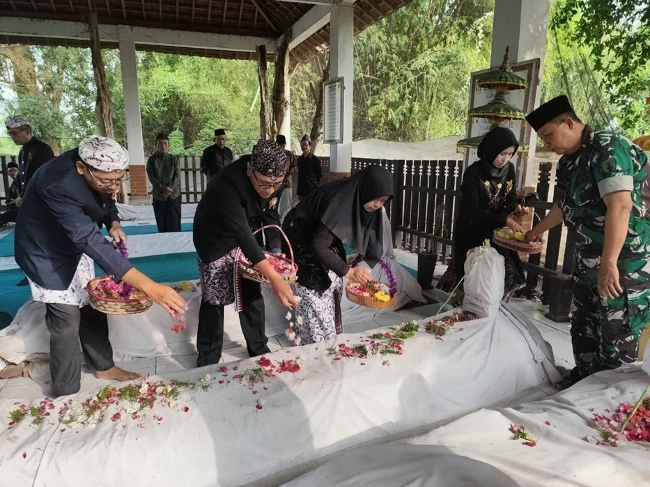 Ziarah Makam Leluhur Warnai Hari Jadi Lamongan Ke-457