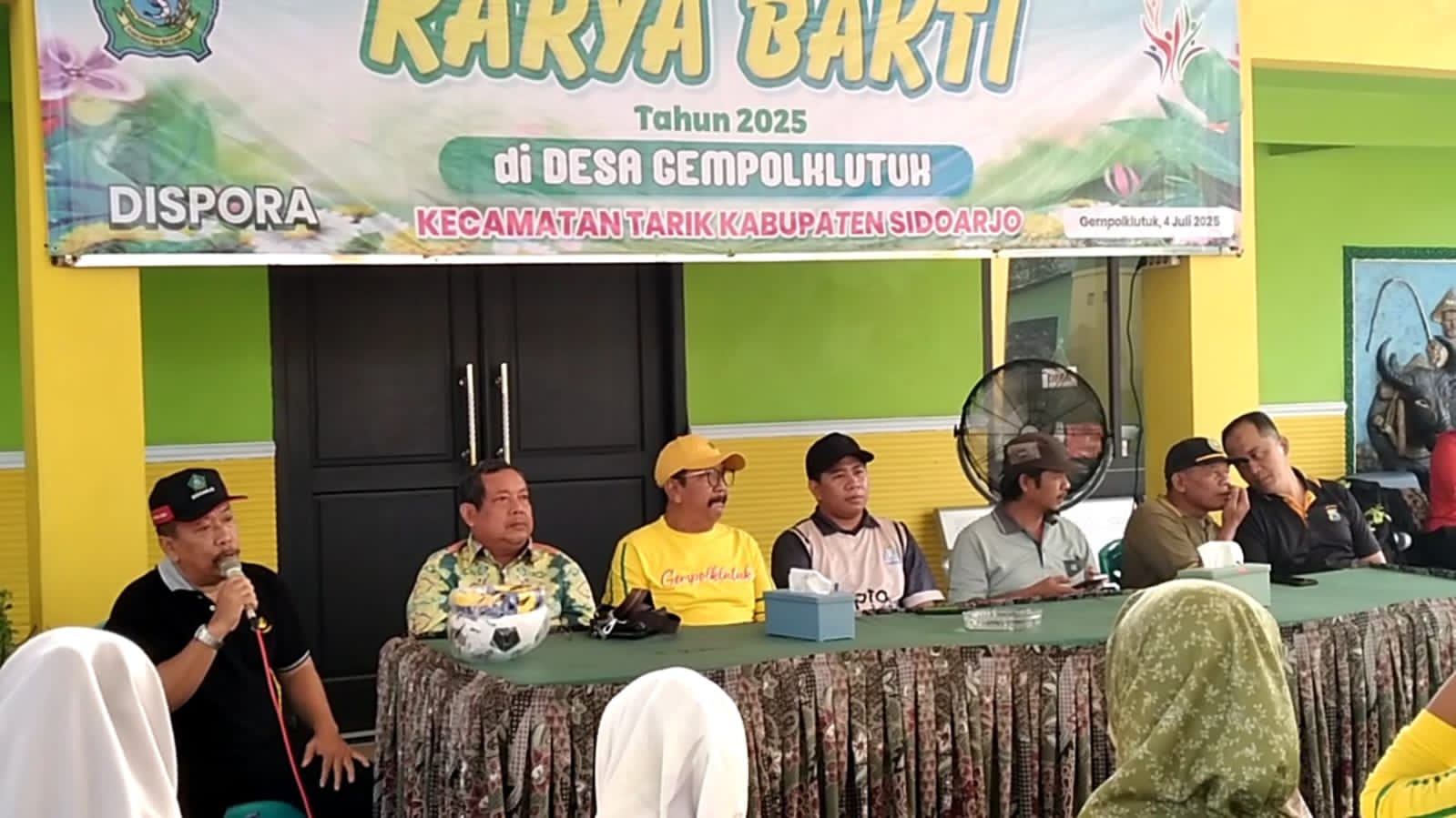Reses ke Gempolklutuk, 2 Anggota Komisi C DPRD Sidoarjo Kagumi Pembangkit Tenaga Surya