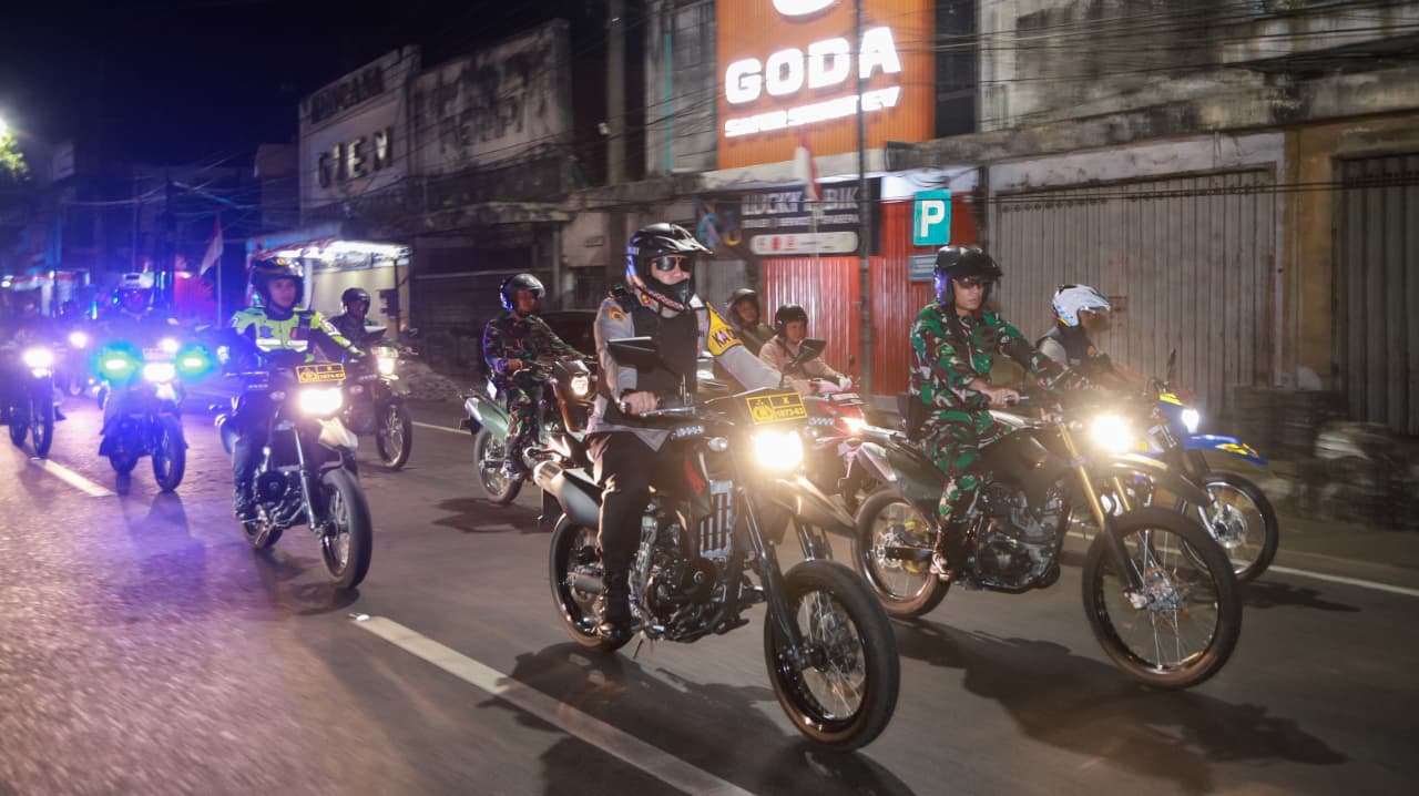 Jaga Kamtibmas di Jombang, Polisi, TNI dan Instansi Terkait Gelar Patroli Skala Besar