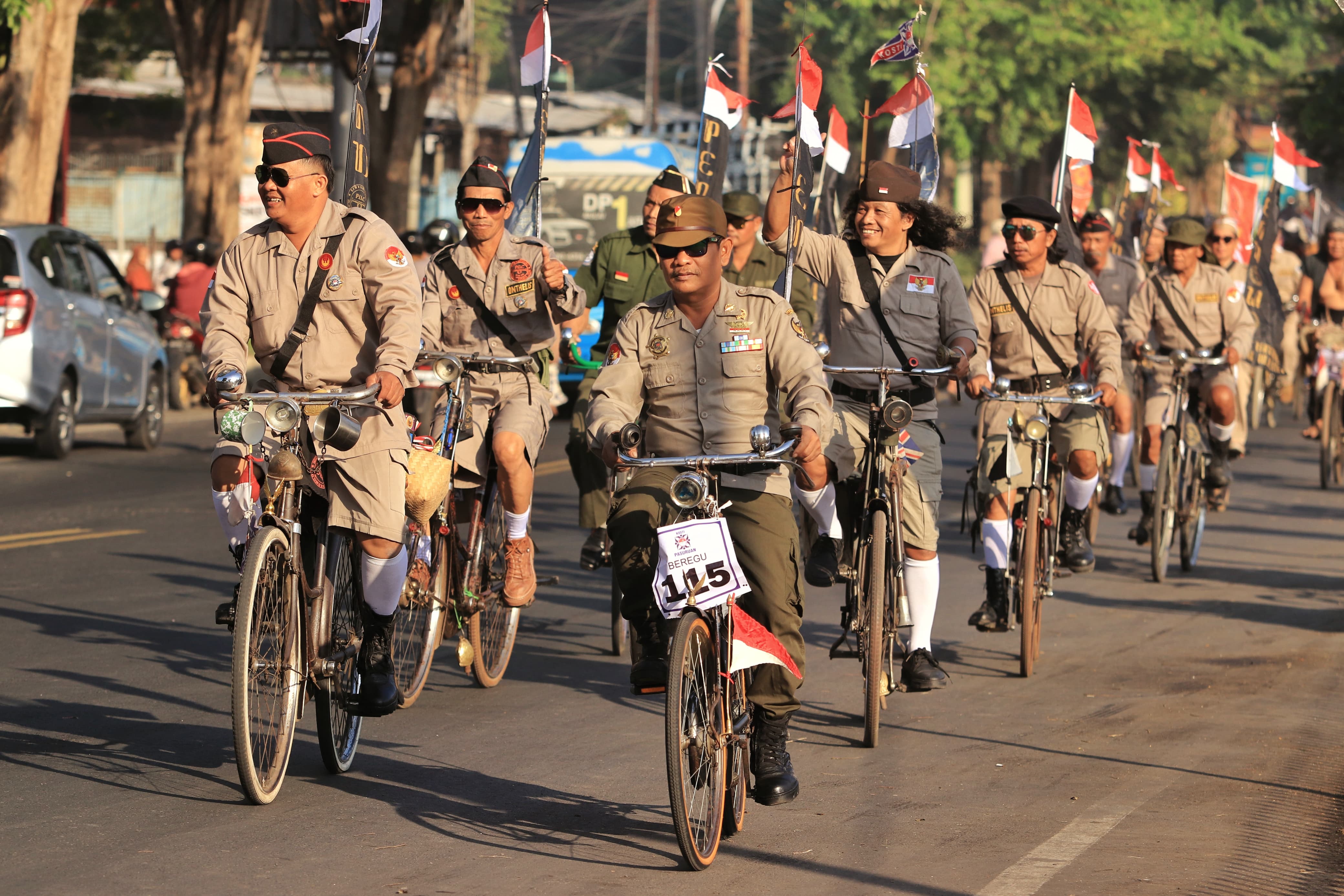 Ngonthel Bareng Wali Kota, Komunitas Sepeda Tua Hiasi Jalanan Kota Pasuruan