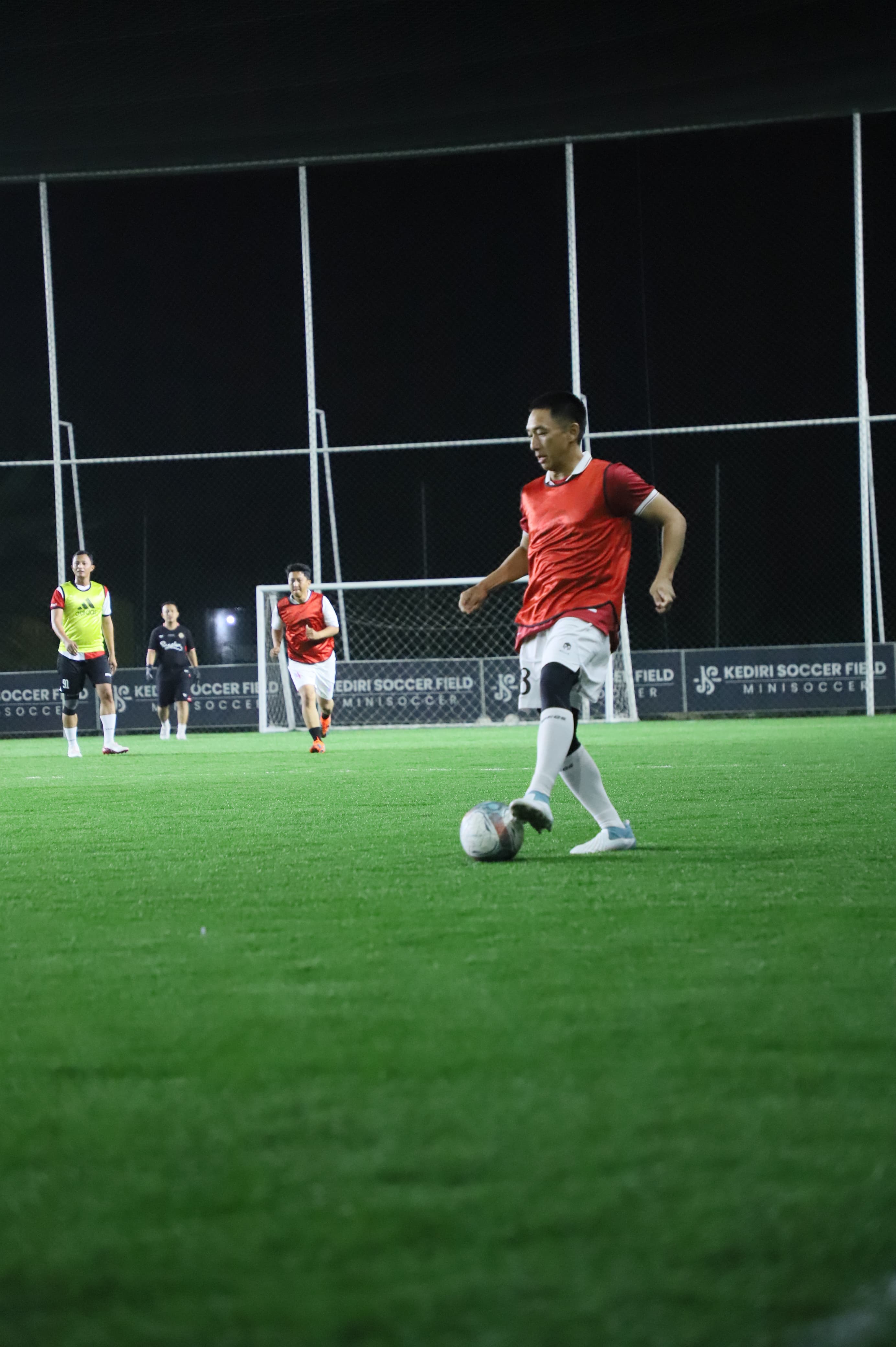 Polres Kediri Kota Helat Olahraga Malam Bersama Gudang Garam dan Tokoh Ulama 