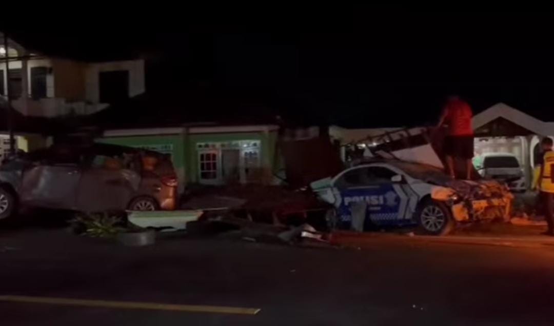 Terungkap Kronologi Suzuki Ertiga Muat Rokok Tak Bercukai Tabrak Dua Mobil Patwal