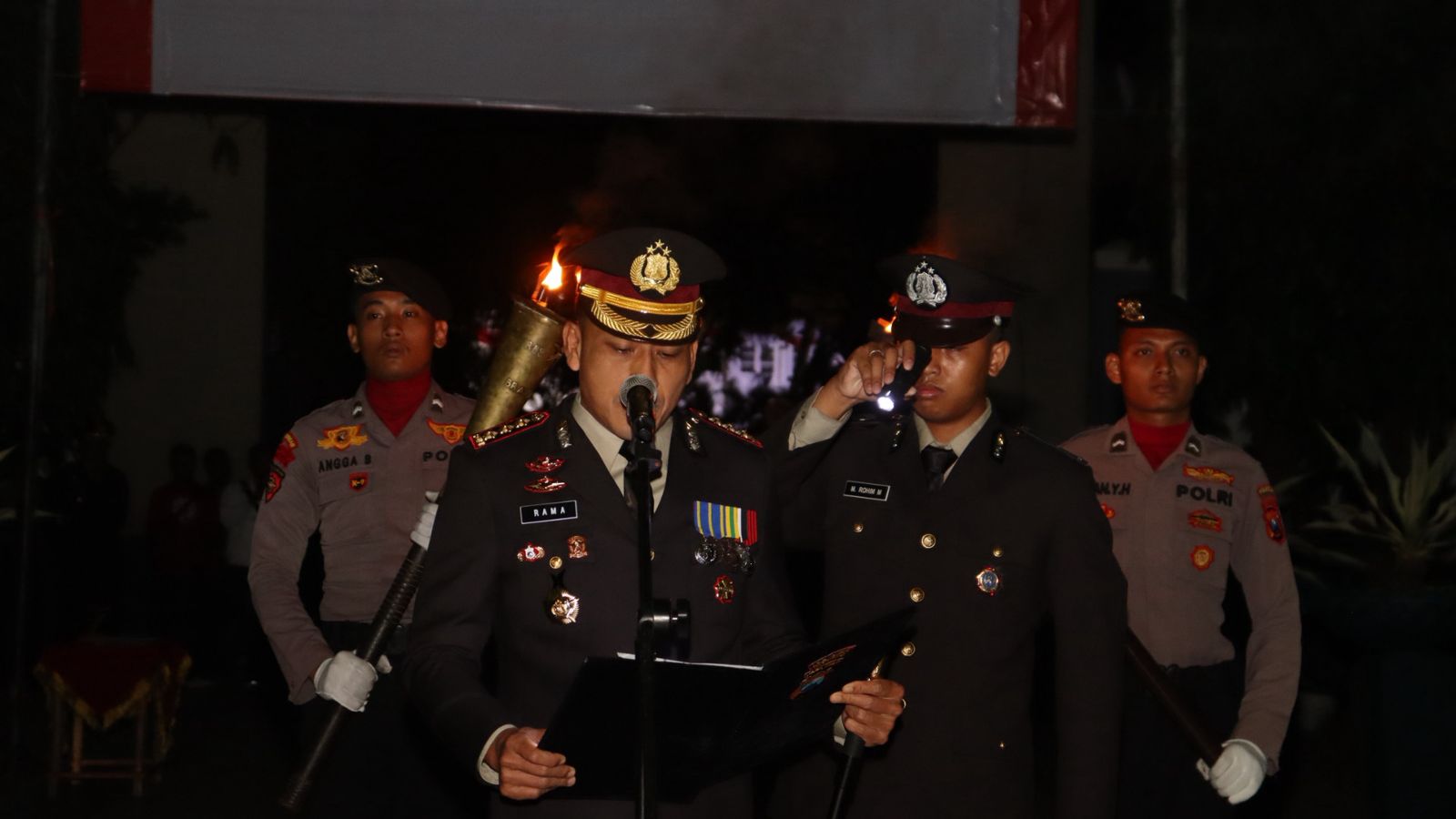 Kapolresta Banyuwangi Pimpin Apel Kehormatan dan Renungan Suci di TMP Patrang