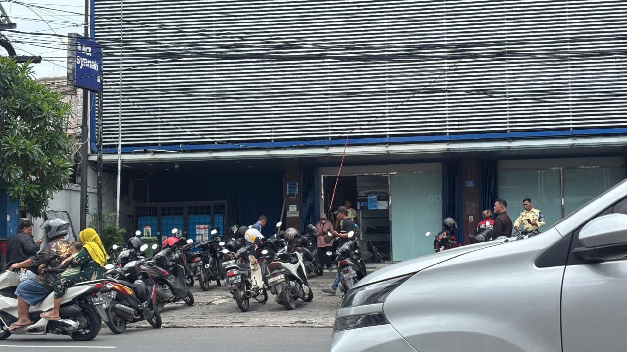 Jukir ATM BCA Kapas Krampung Surabaya Ancam Bunuh Nasabah, Polisi Lakukan Penyelidikan