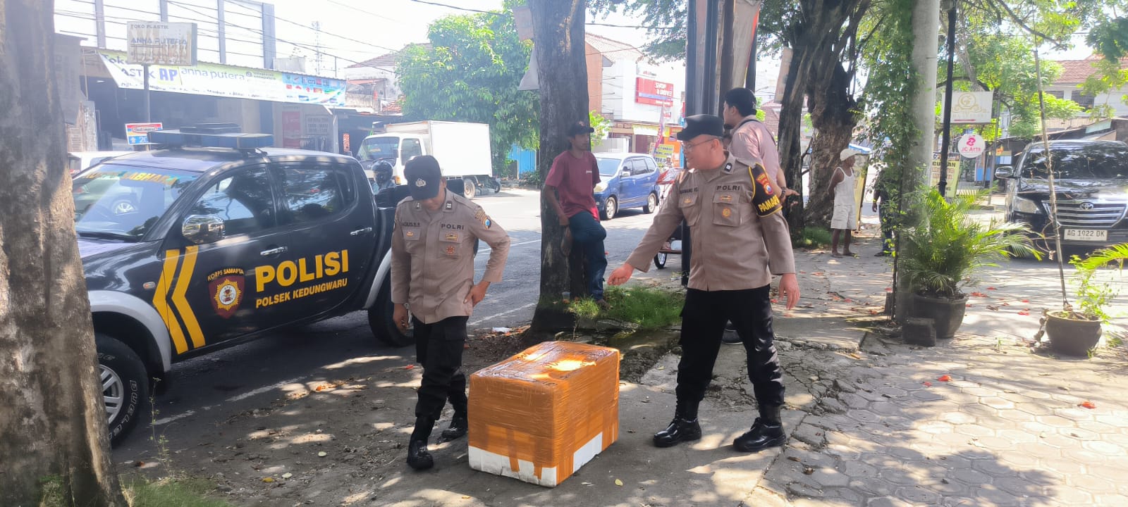 Paket Misterius Bikin Heboh Tulungagung, Ternyata 120 Pack Daging Fillet