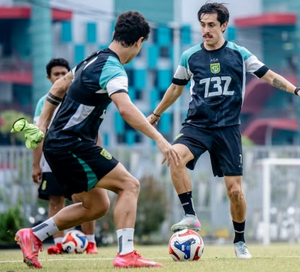Siapa Pelatih Persebaya Pengganti Edu Perez? Ini Bocorannya