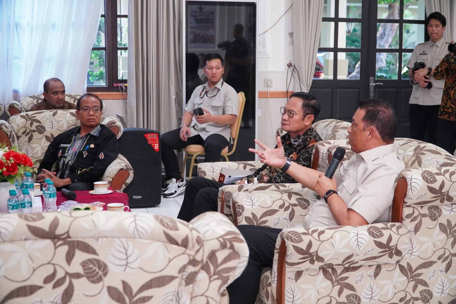 Deputi Bidang Pemantauan dan Pengawasan BGN Evaluasi MBG di Lamongan